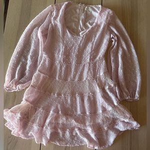 Dee Elly Soft Pink long sleeved lace romantic v neck mini dress- L